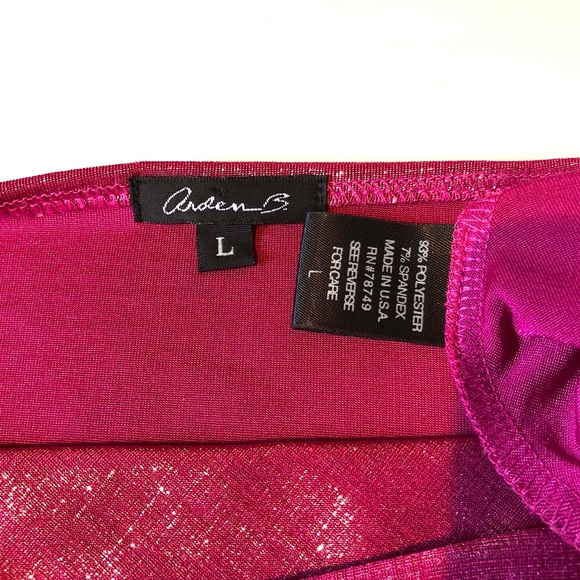 Sold Arden B Bright Pink & Sparkly Silver Metallic Sleeveless Top (L) - Picture 5 of 8